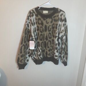Dress Up Leopard Print Sweater Size Large NWT